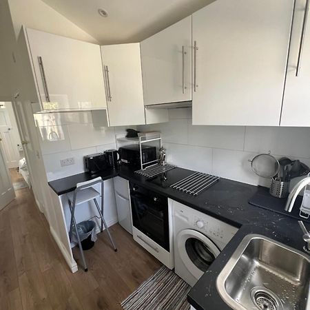 Cosy Studio Apartment, Flat In London تشيسلهورست المظهر الخارجي الصورة