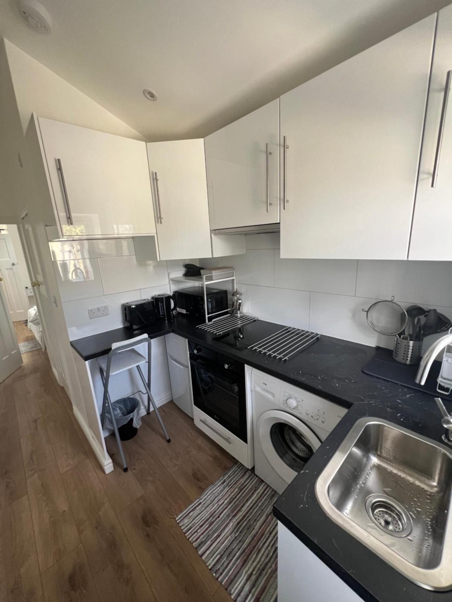 Cosy Studio Apartment, Flat In London تشيسلهورست المظهر الخارجي الصورة